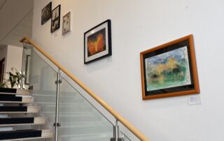 Aufgang zur Ausstellung in der Sparkasse Tosterdft